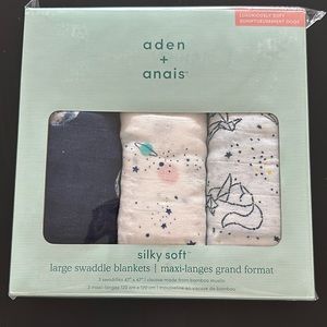 Aden + Anais silky soft large swaddle blankets